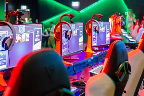 Gaming Cafe Images .